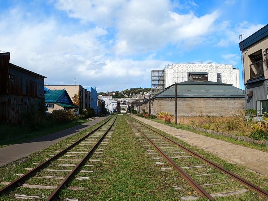 旧手宮線跡地の散策路の様子